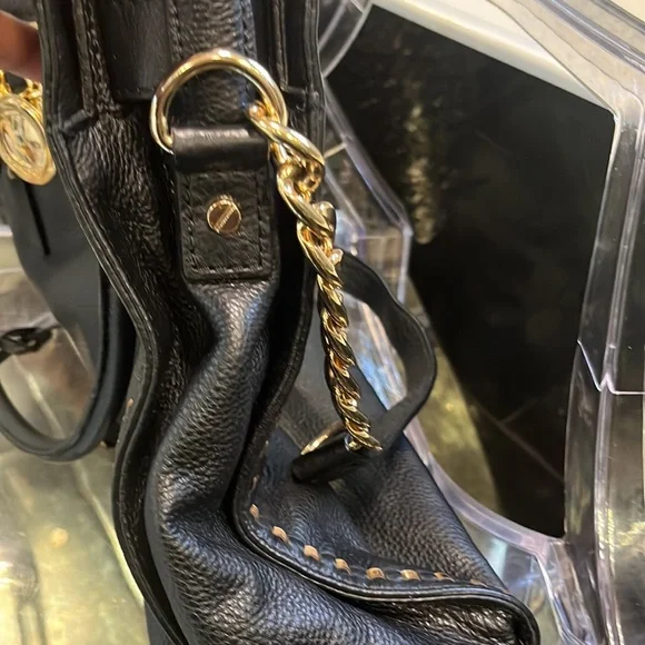 Authentic Michael  kors purse - Picture 3 of 5